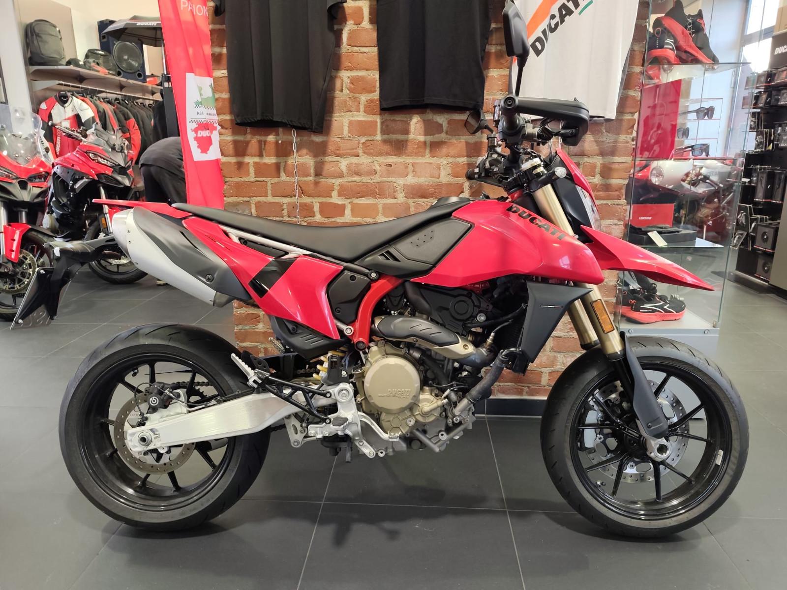 Ducati Hypermotard 698