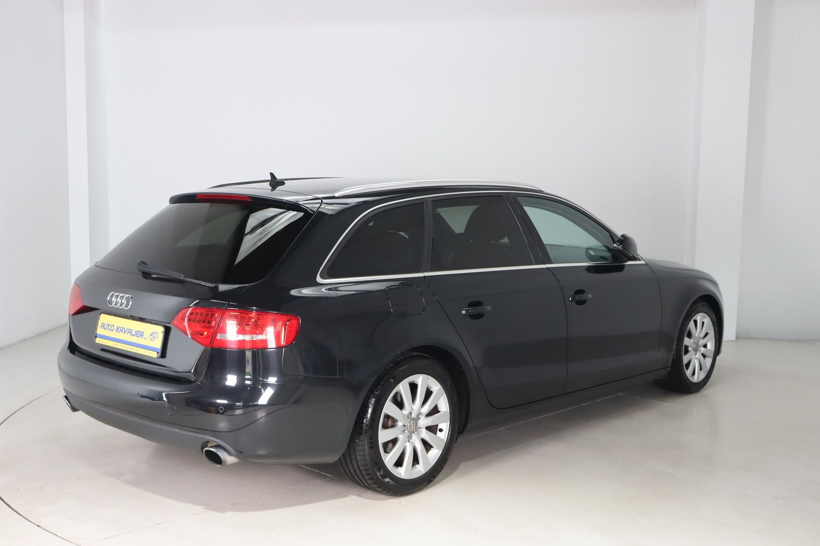 Fahrzeugabbildung Audi A4 2.0 TFSI quattro Avant * BI-Xenon * Navi *