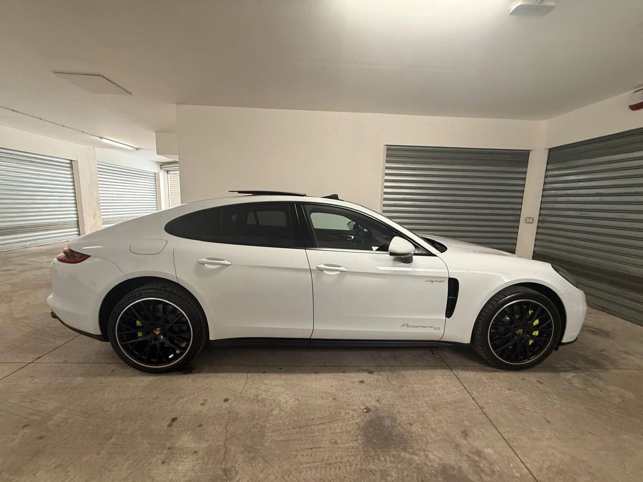 Porsche Panamera 2.9 4 E-Hybrid 10 years Edition imagem 2