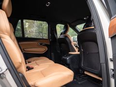 Volvo XC 90 – 25 / 30
