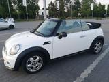 MINI One Cabrio One - MINI One Cabrio mit Benzin-Antrieb: Automatik
