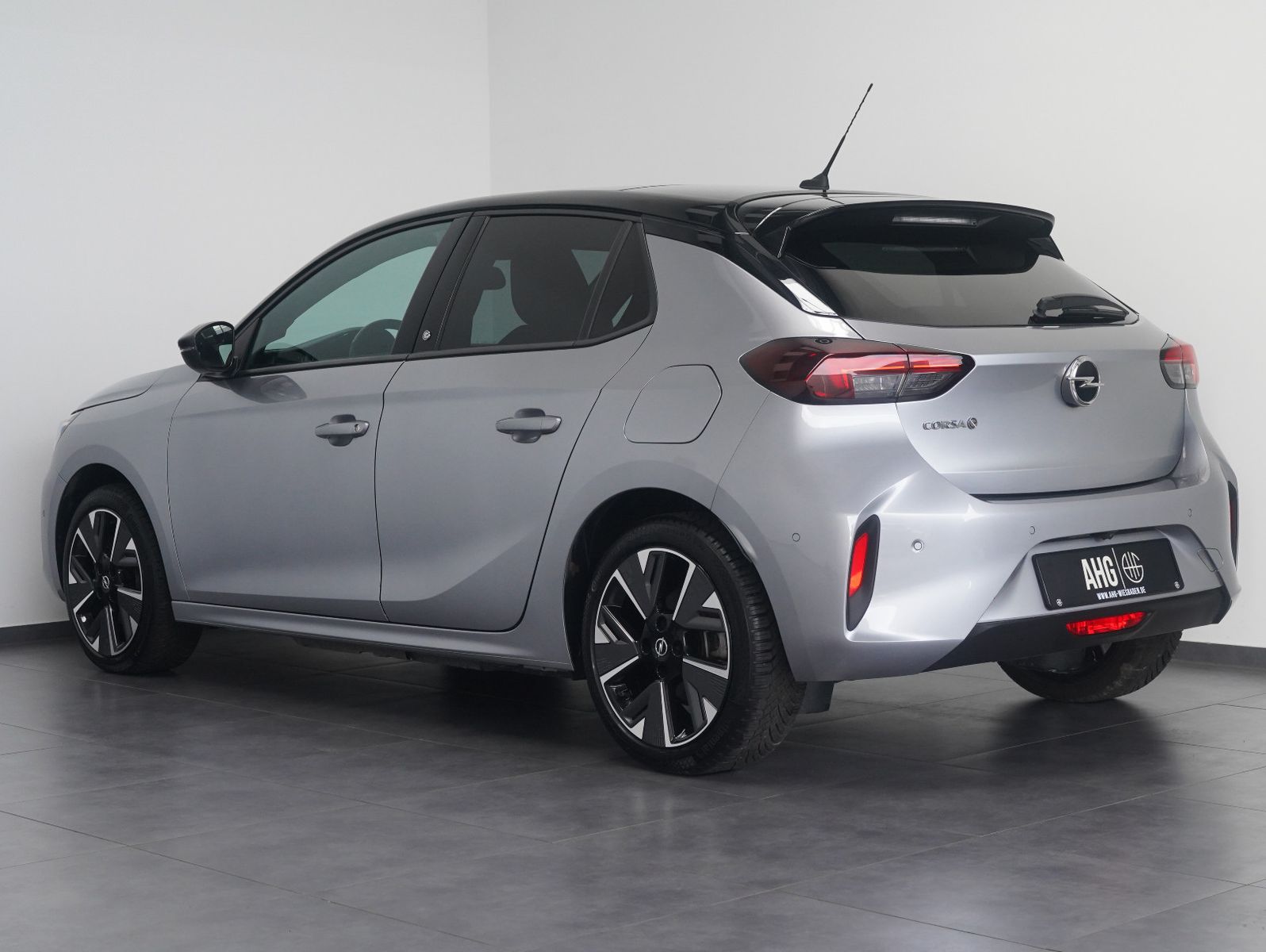 Fahrzeugabbildung Opel Corsa F e GS Line LED/KAMERA/PANORAMA/SOH