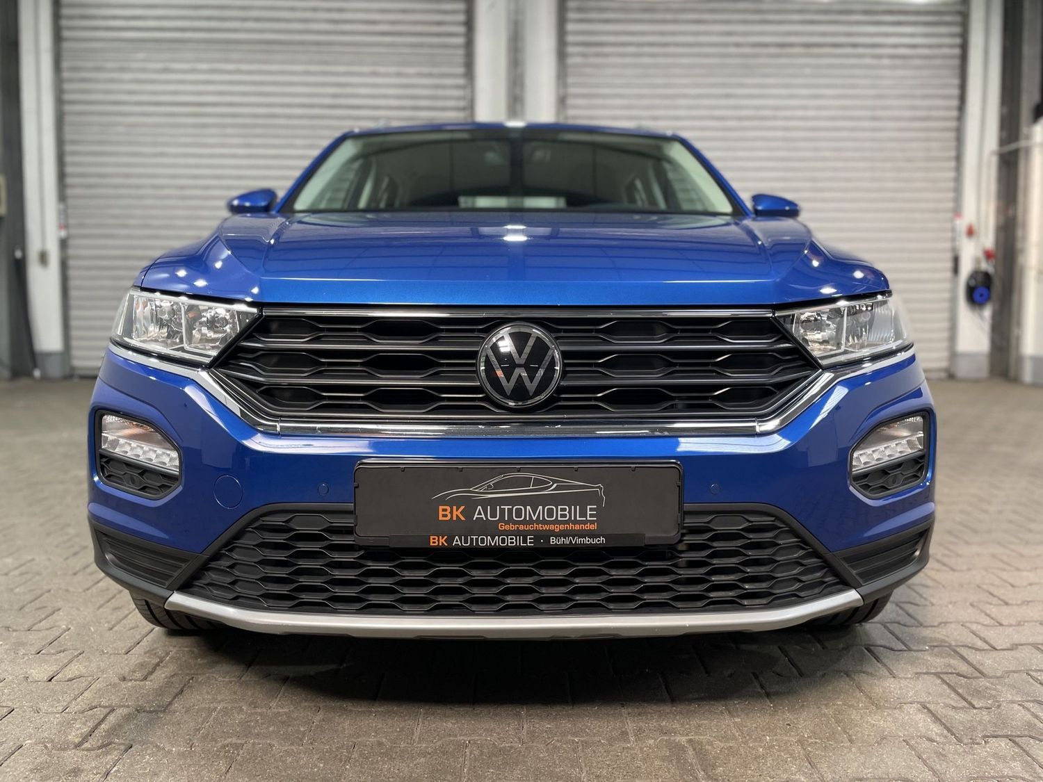 Fahrzeugabbildung Volkswagen T-Roc Style 4Motion #Kamera#CarPlay#Spur