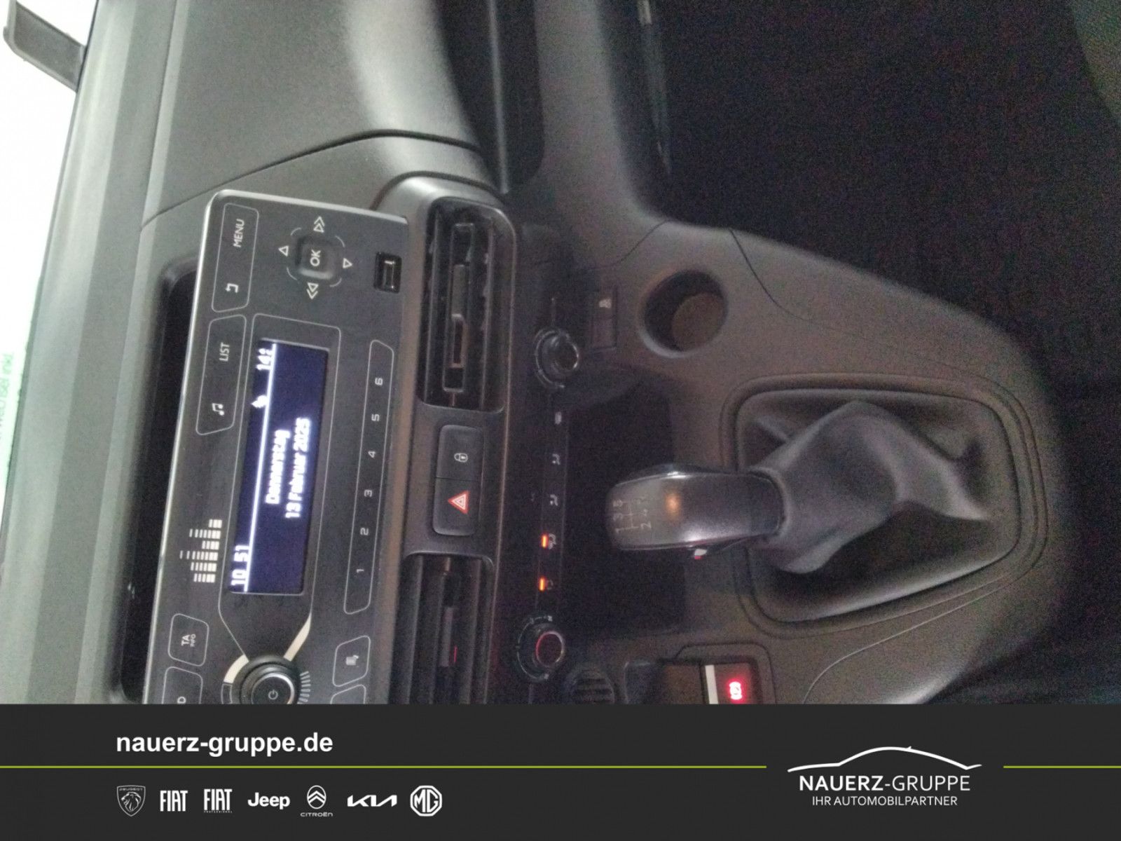 Fahrzeugabbildung Peugeot Partner Premium L1