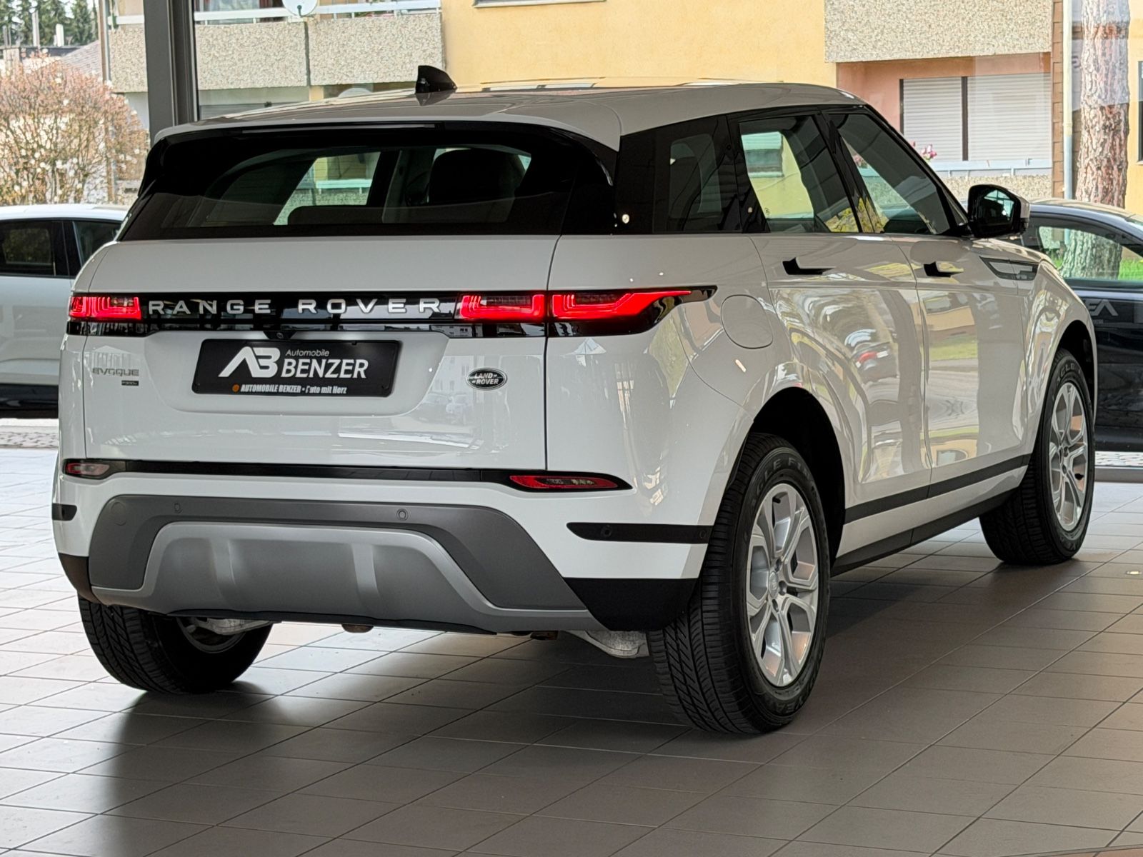 Fahrzeugabbildung Land Rover Range Rover Evoque S Hybrid/P300/360°/APPLE/NAVI