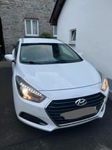 Hyundai i40 2.0 GDI - Hyundai i40 mit Benzin-Antrieb: Kombi, Automatik
