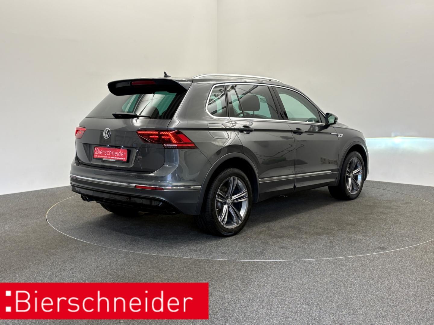 Volkswagen Tiguan 2.0 TSI DSG Highline LED 19 AHK PANO AREA