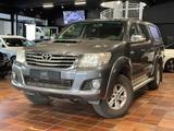 Toyota HILUX 3.0 DOUBLE CAB LIFE 4x4 AC SCHALTER 1.HAND - Toyota Hilux 3l mit Diesel-Antrieb