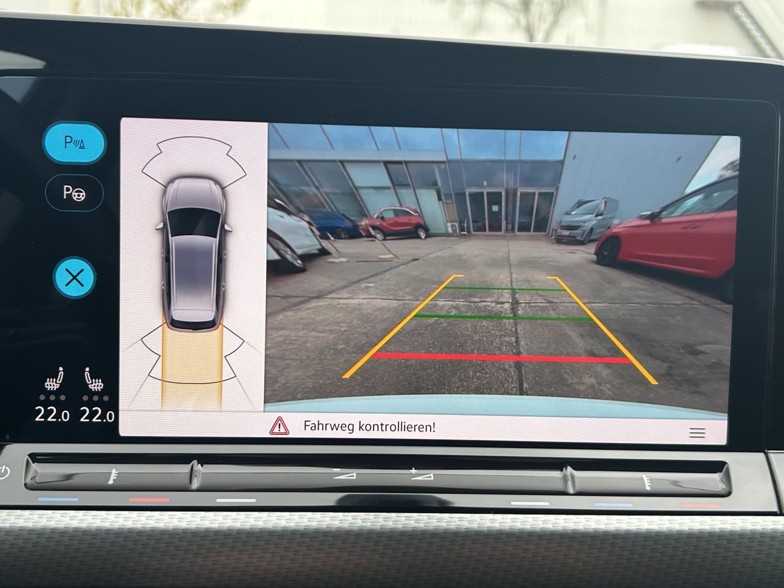 Fahrzeugabbildung Volkswagen Golf VIII Variant Alltrack TDI DSG IQ Light ACC