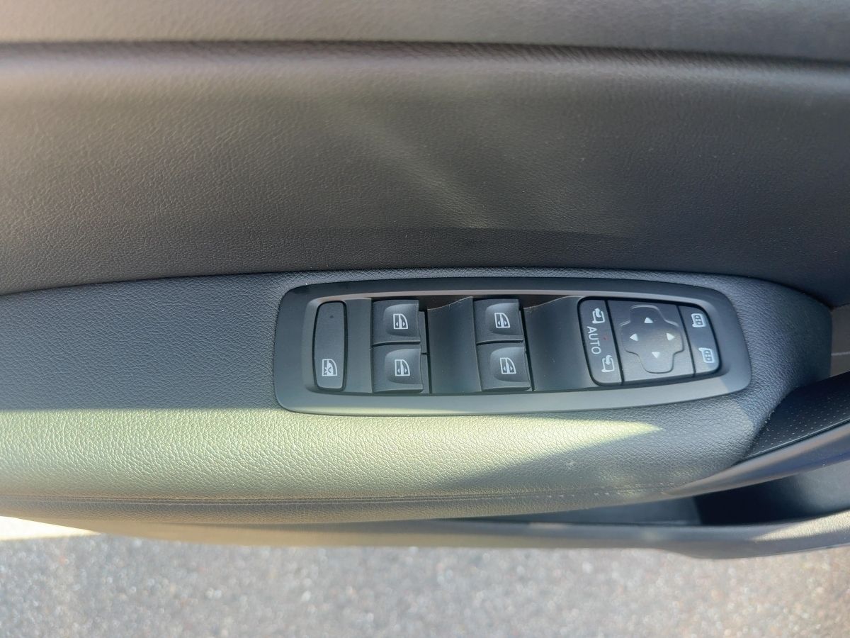 Fahrzeugabbildung Renault Megane 5-Türer INTENS E-TECH Plug-in 160