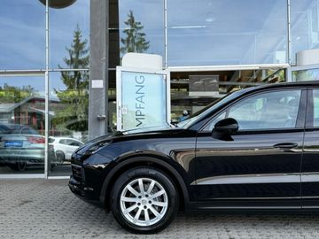 Porsche Cayenne - 5