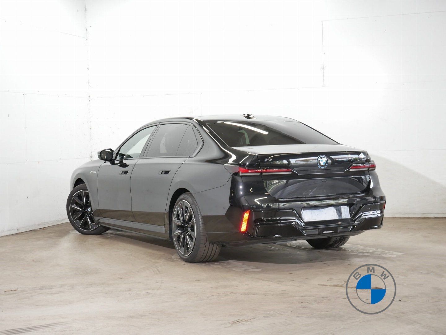 BMW i7 M70 xDrive M Sport 21 TV Massage Skylg. B&W foto 4
