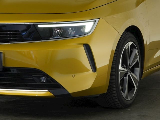 Astra L LIM EDITION PHEV AT+RÜCKFAHRKAMERA+KEYLE
