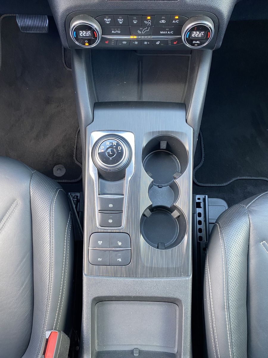 Fahrzeugabbildung Ford Kuga 2.5 Duratec PHEV Vignale NAV+LED+AHK+B&O+VC