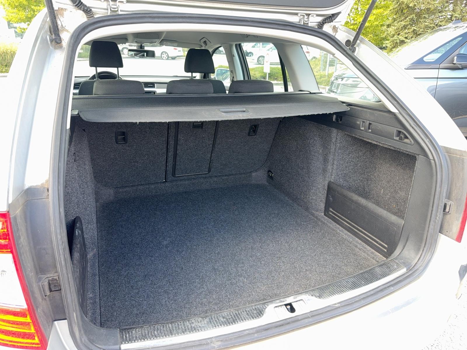 Skoda Superb 2014 — photo 16