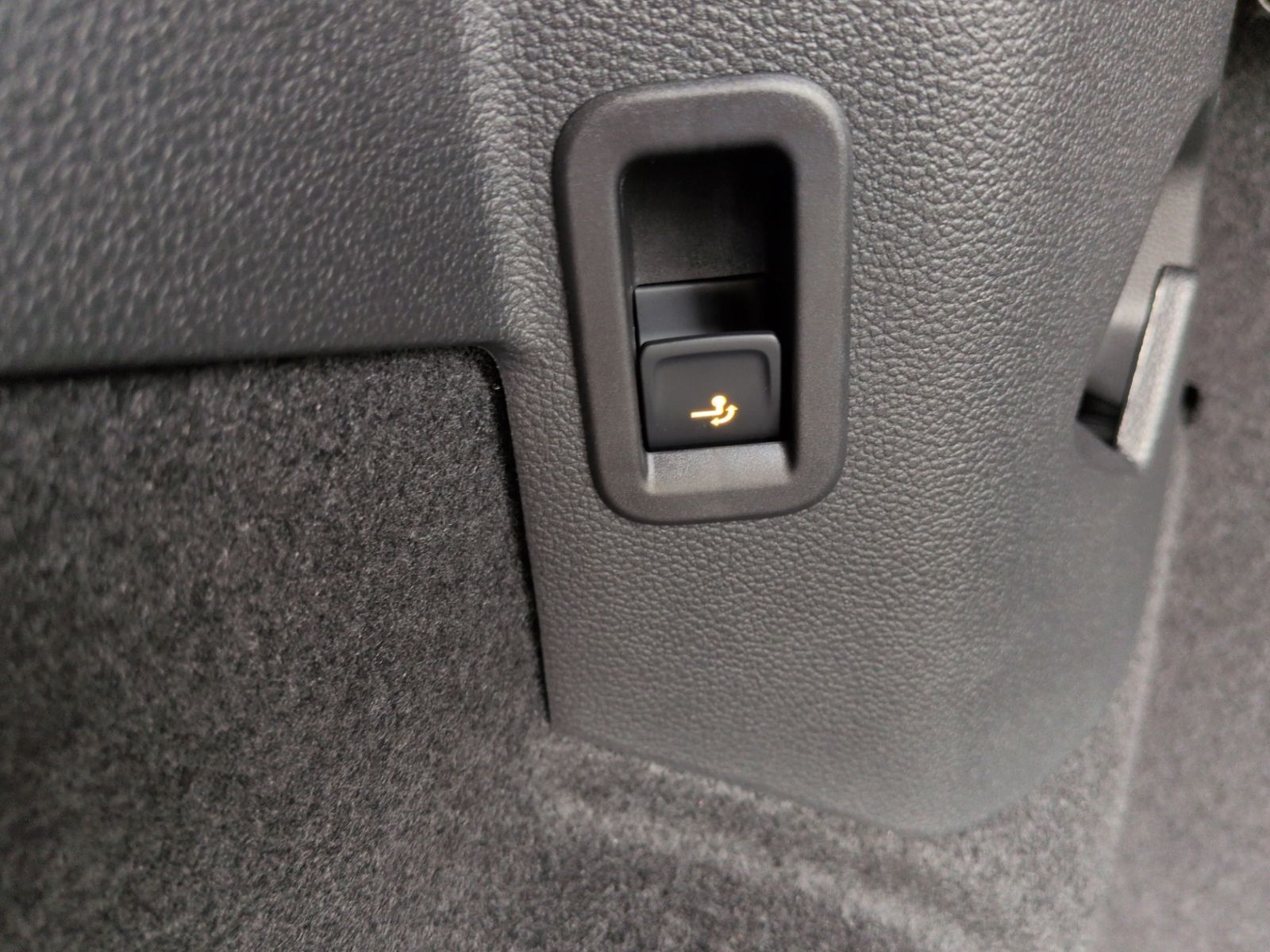 Golf VIII GTE 1.5 TSI Hybrid NAVI+LED+SHZ+AHK