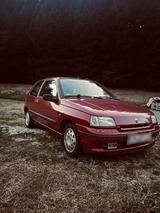 Renault Clio 1.4 AUTOMATIK OLDTIMER - Renault aus 1994