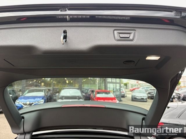 Fahrzeugabbildung BMW 330 i xDrive M-Sport Touring Kamera/ACC/Sitzh.