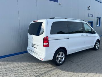Mercedes V 220 - 7