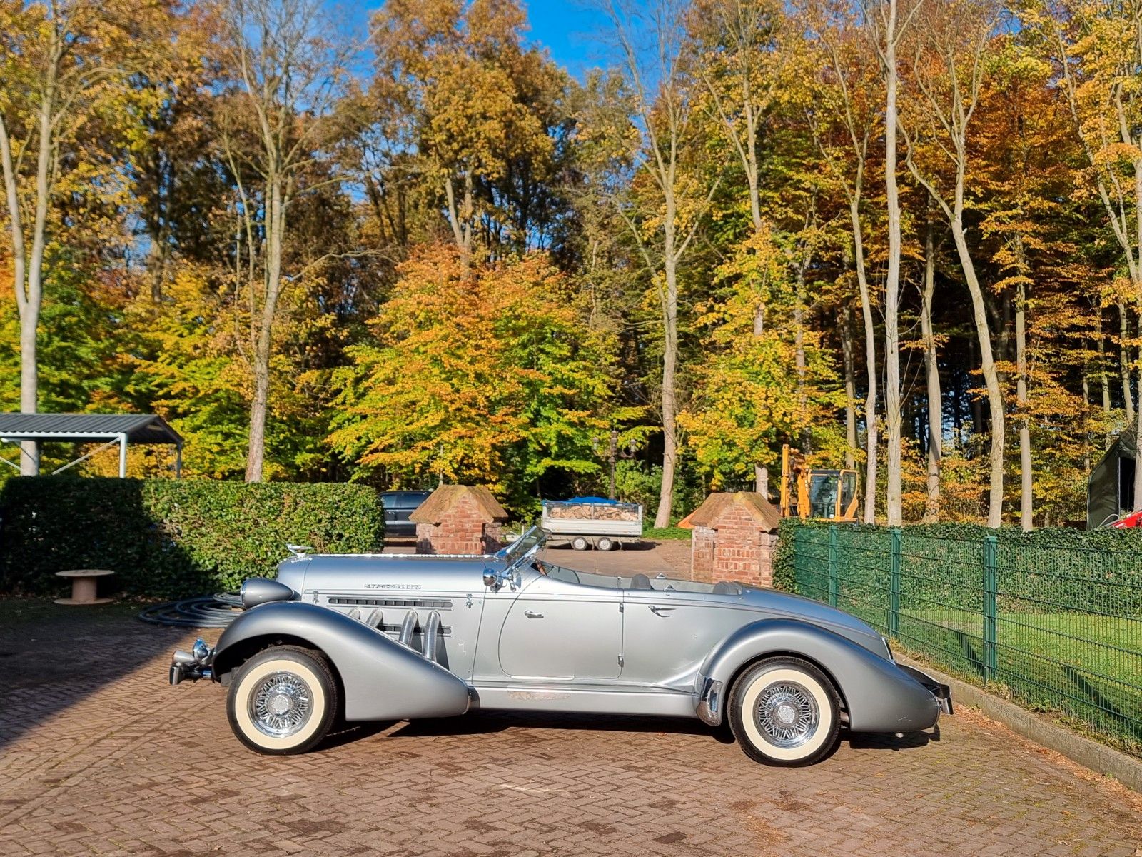 Fahrzeugabbildung Chevrolet Auburn Speedster/Unikat mit einmaligem Anhänger