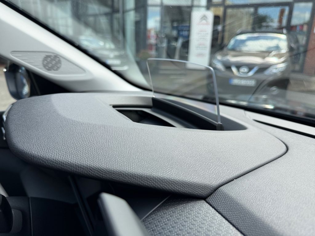 Fahrzeugabbildung Citroën C4 Hybrid 145 MAX