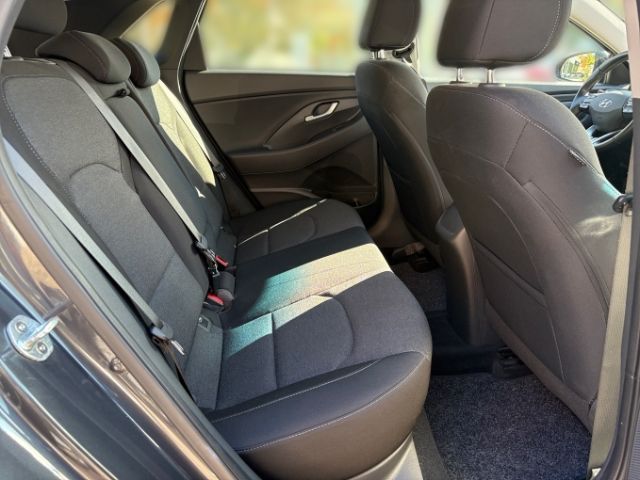 Fahrzeugabbildung Hyundai i30 Intro Edition Mild-Hybrid Navi,RFK,LED,DCT,P