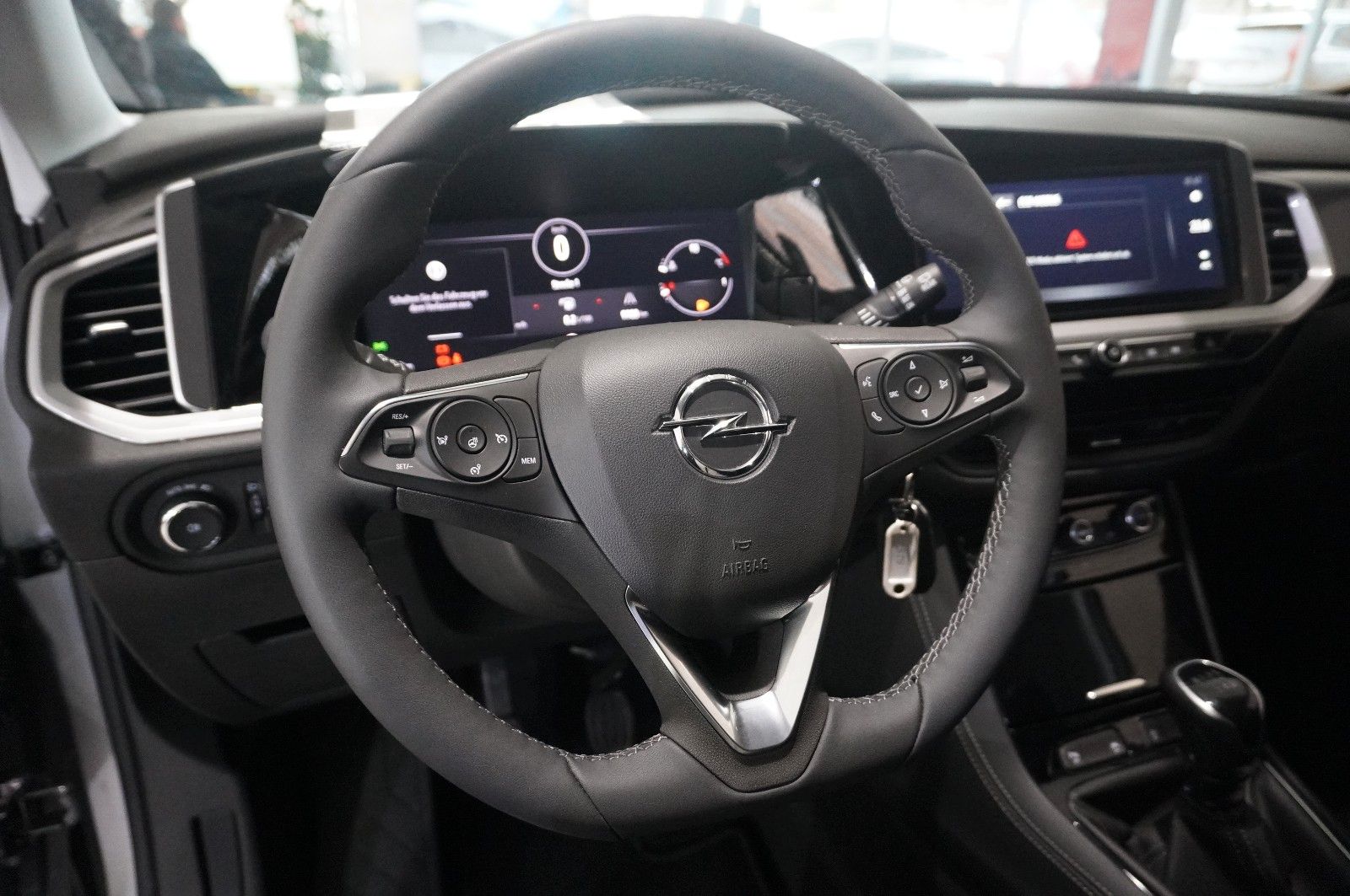 Fahrzeugabbildung Opel Grandland (X) 1.2T GS SPORT NAVI/LED/VIRTU./DAB+