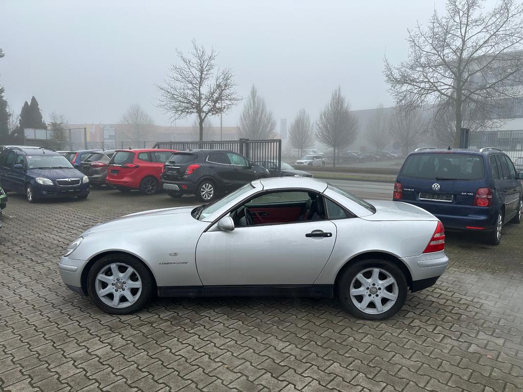 Mercedes-Benz SLK 230