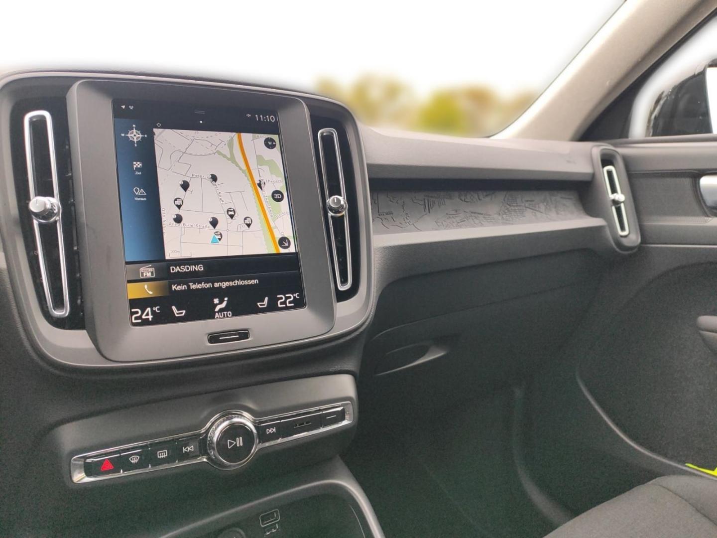 Volvo XC40 B3 Momentum Core 2WD Navi Digitales Cockpit