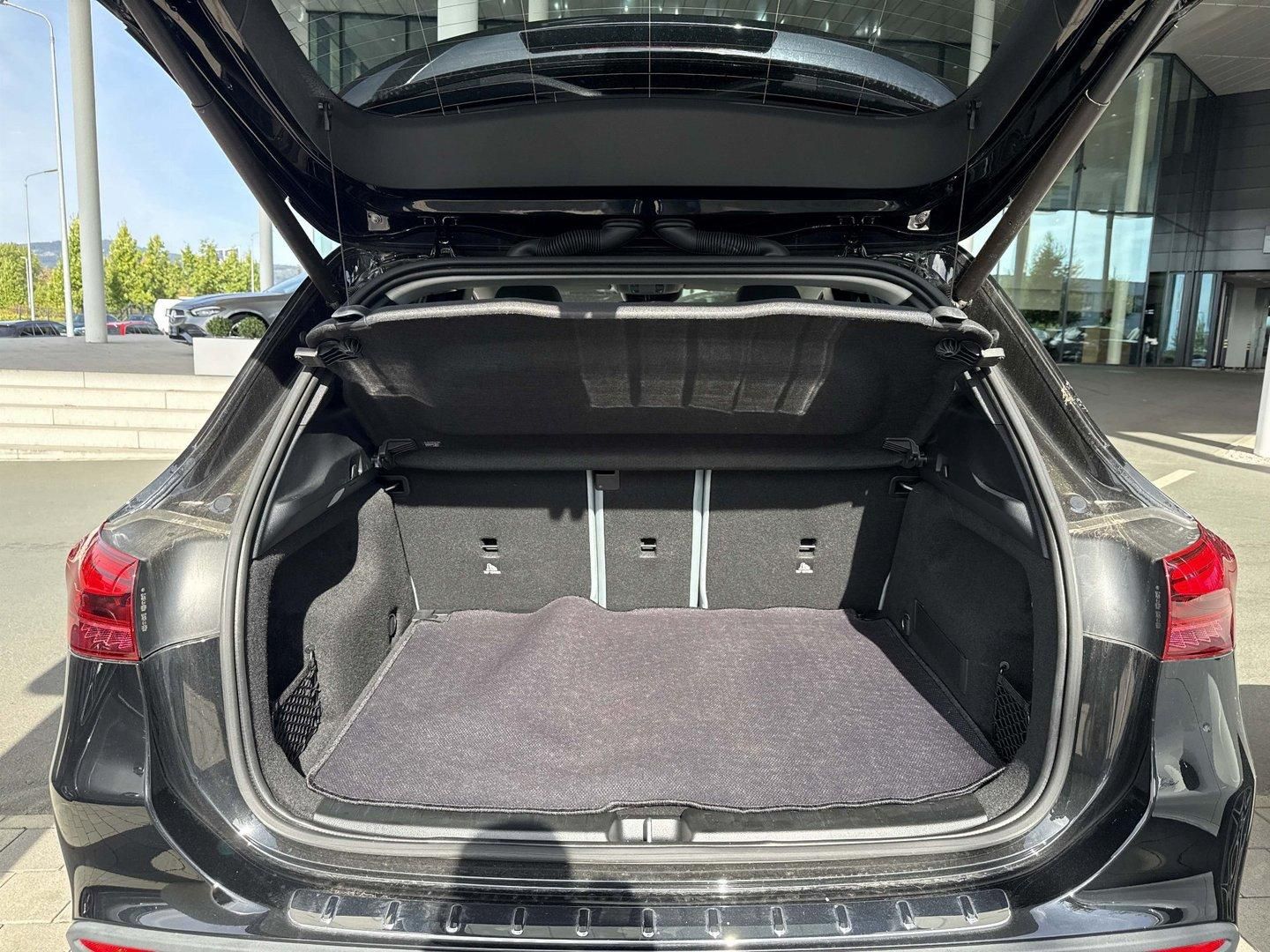 Mercedes-Benz GLA 220 4Matic Progressive RFK Leder Distronic foto 5