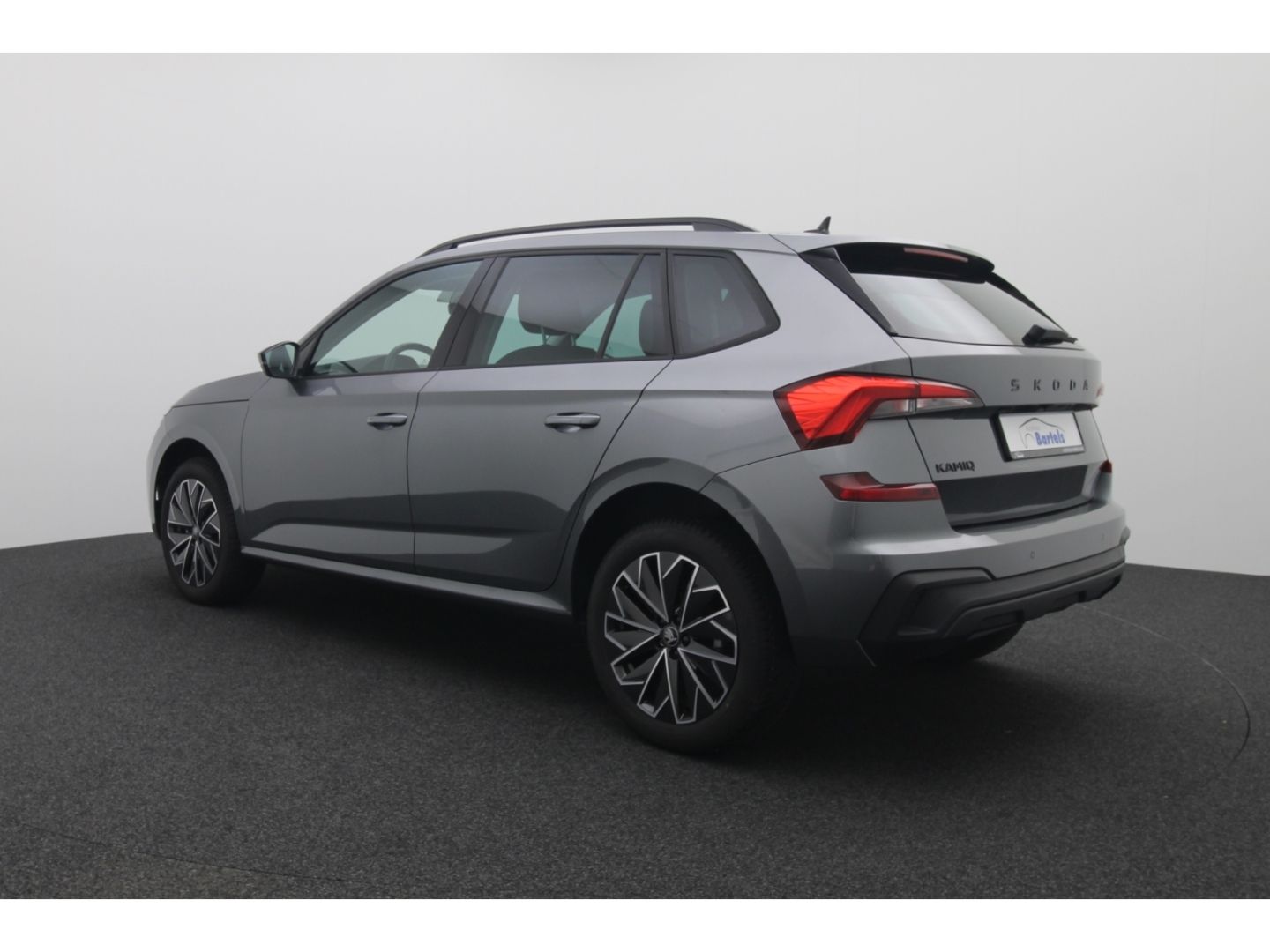 Fahrzeugabbildung SKODA Kamiq 1.0 Selection Kamera SHZ Einparkhilfe vorn