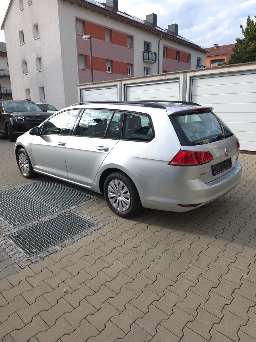 Volkswagen Golf 2014 — engine 1.598 cm³, 105 HP (77kW)