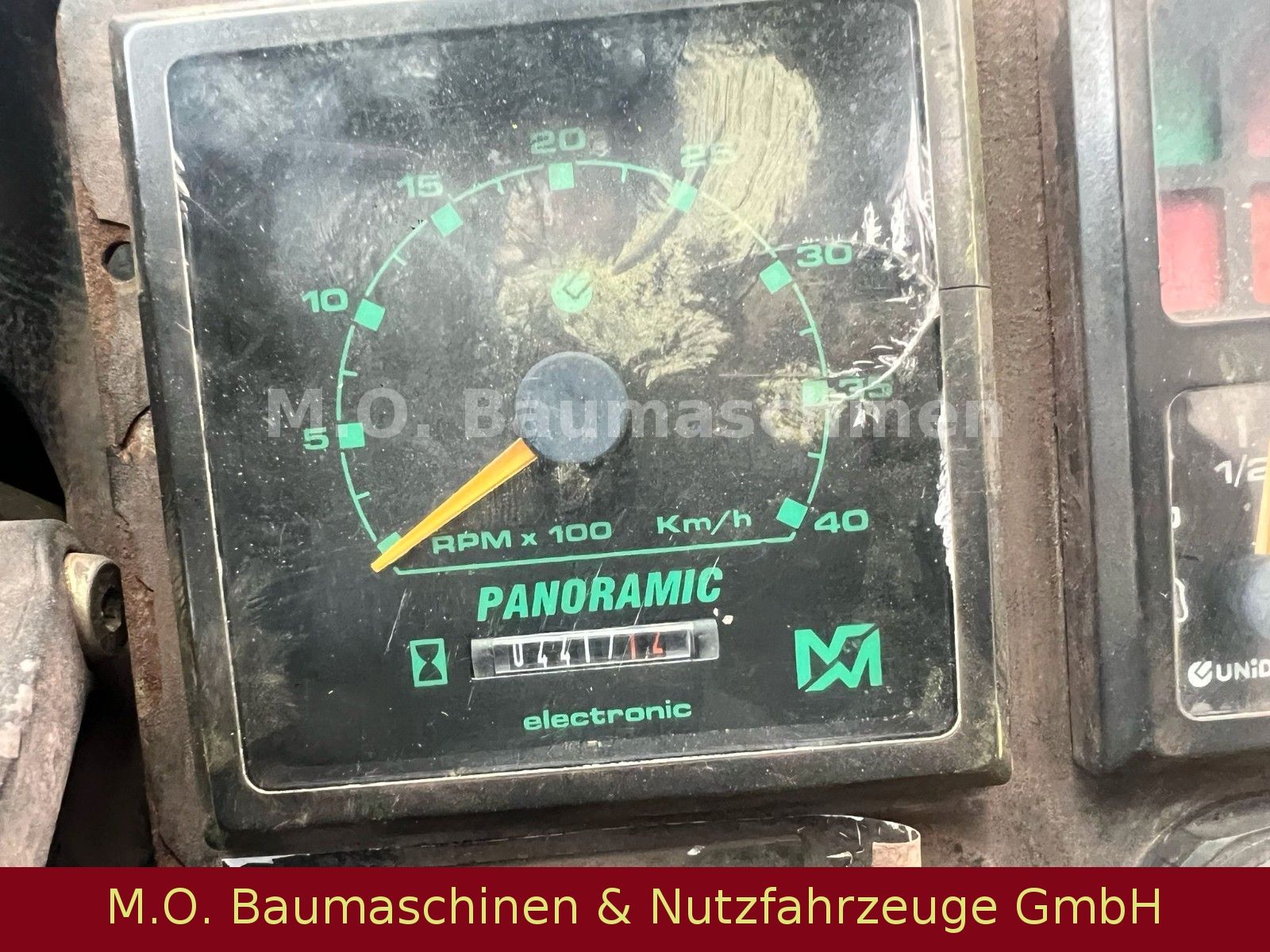 Fahrzeugabbildung Merlo Roto 30.16 EV / Palettengabel / SW /