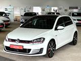 Volkswagen Golf VII Lim. GTI DSG *SHZ*PAN*ACC*NAV*PDC*RK*BX - Volkswagen Golf: R GTI