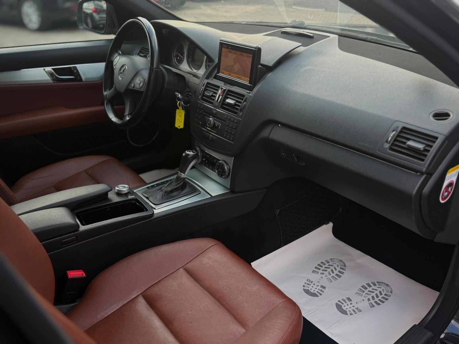 Mercedes-Benz C220 2008 — photo 14