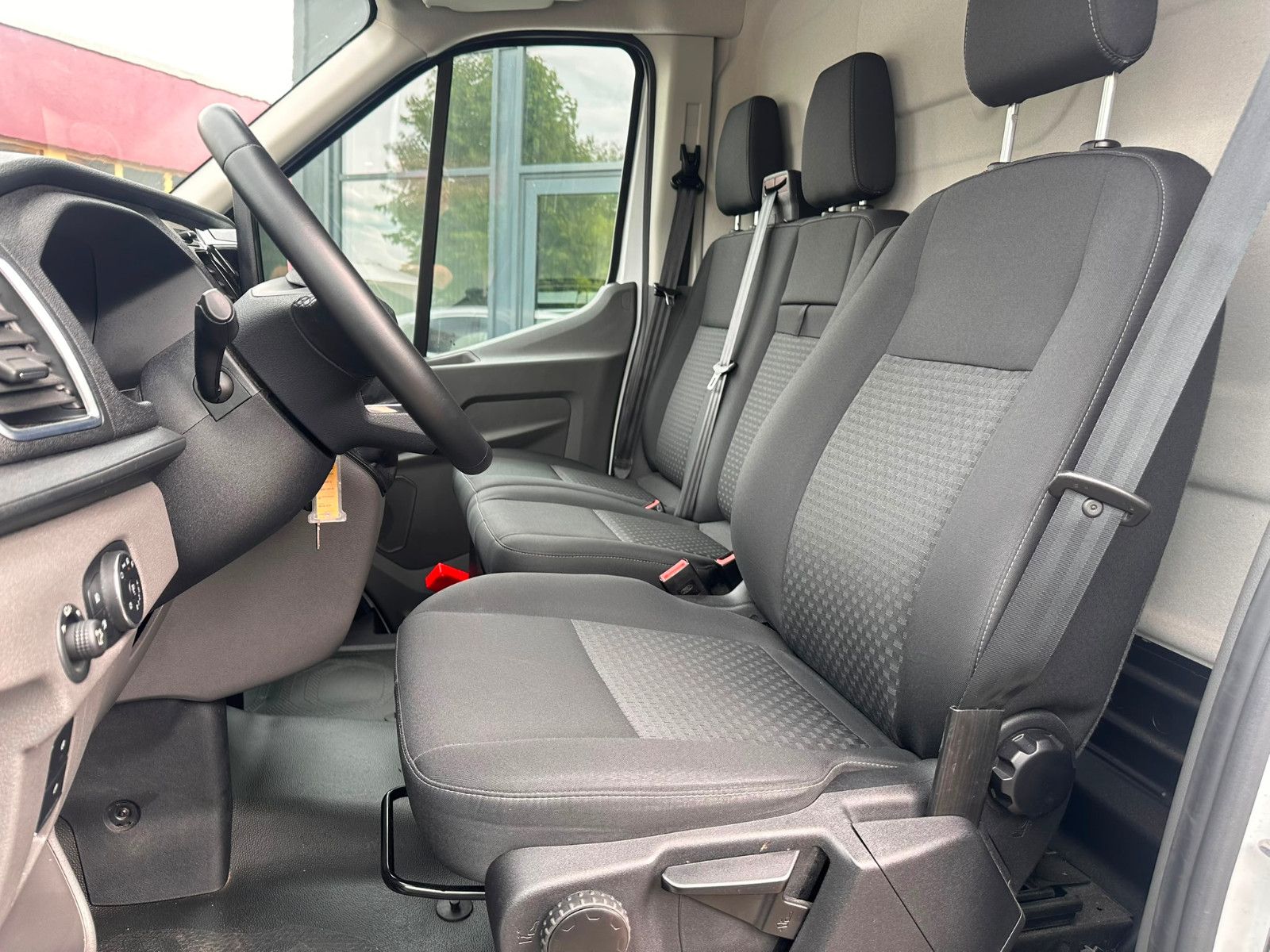 Fahrzeugabbildung Ford Transit 350 L3H2 Trend*ACC*360°*AHK*