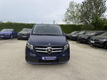 Mercedes V 220 - 3