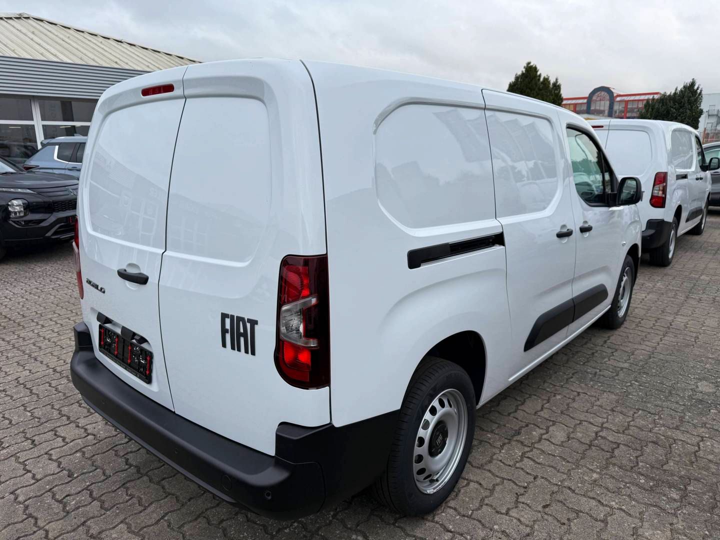Fahrzeugabbildung Fiat Doblo XL