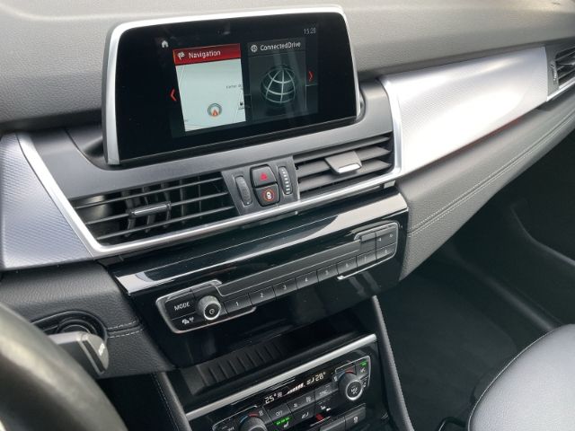 Fahrzeugabbildung BMW 220 Active Tourer i M Sport Autom. Navi, Rückfah