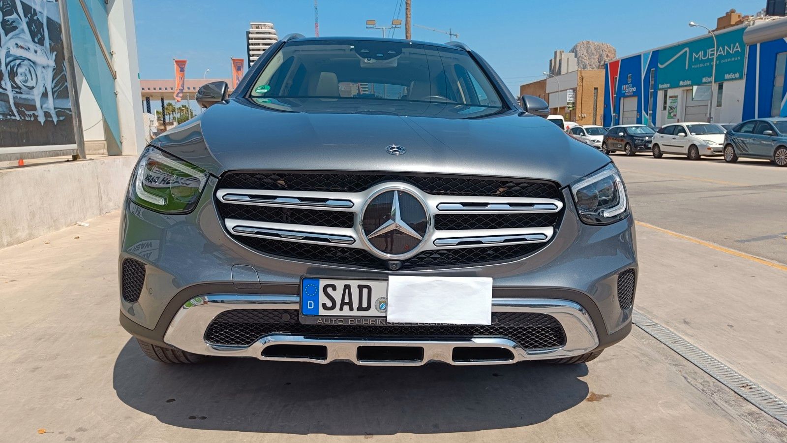 MERCEDES-BENZ GLC 400 d VOLL HUD ACC Burmester  Pano Garantie 