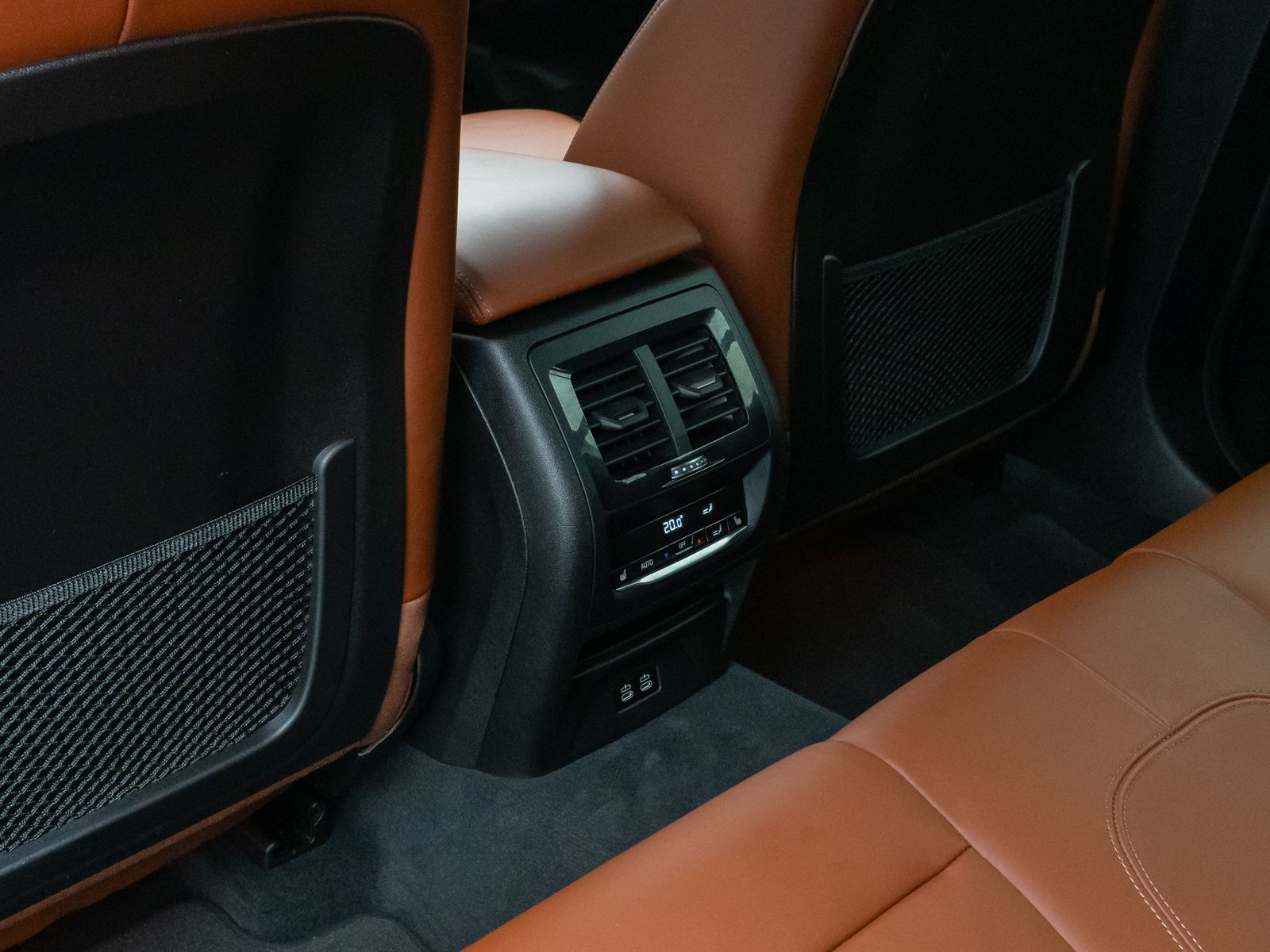 Fahrzeugabbildung BMW X4 M40i Kamera Laser HUD DAB H/K DisplK AHK 20"