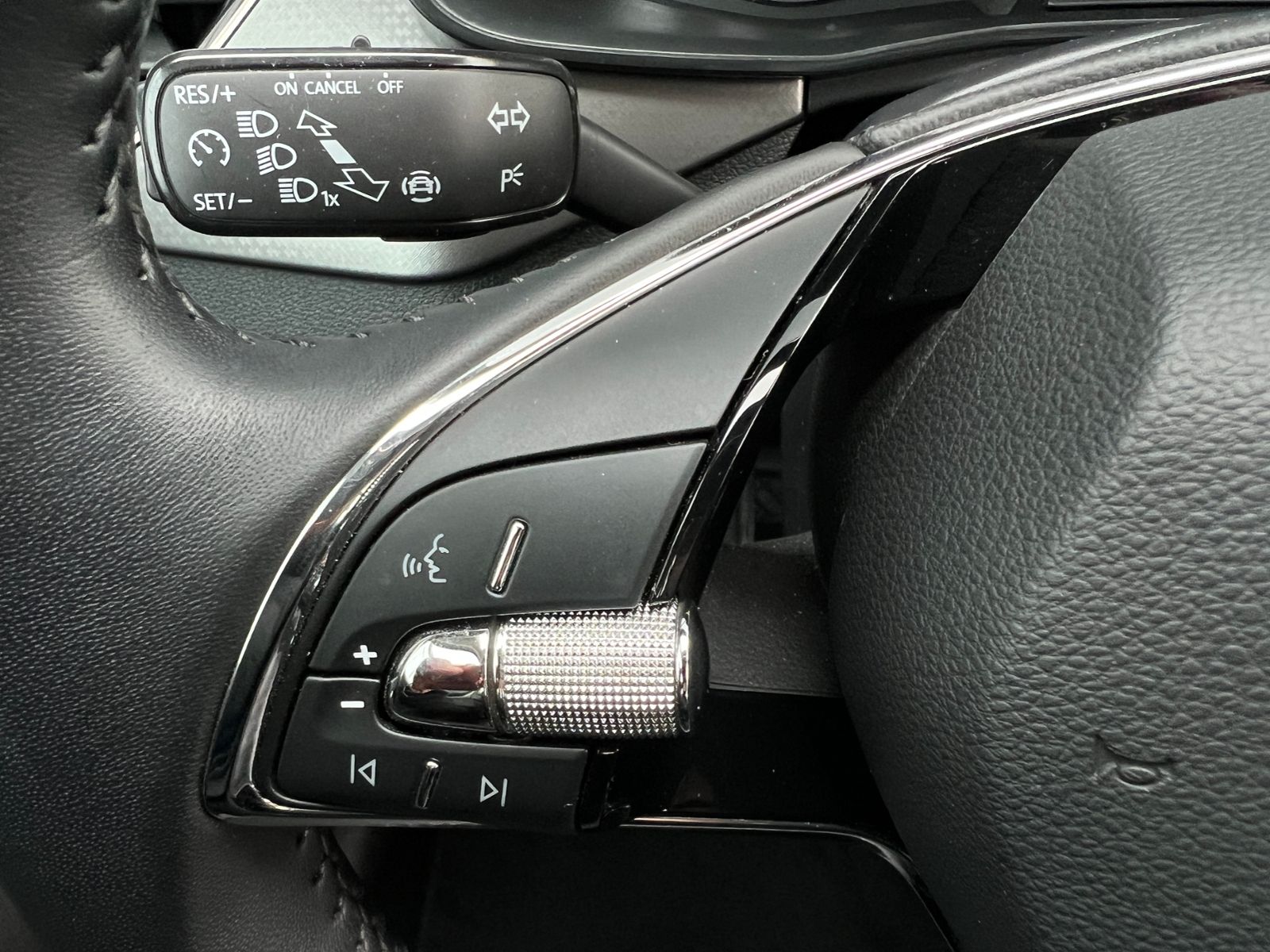 Fahrzeugabbildung SKODA Kamiq Style 1.0 TSI *Klima , Sitzheizung, LM-Fel