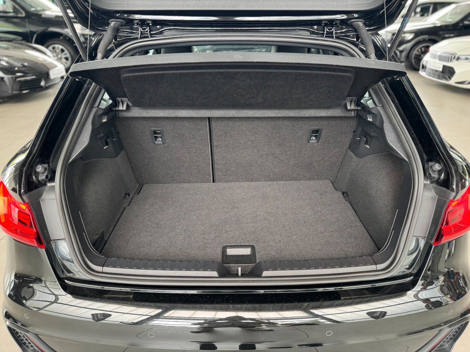 Fahrzeugabbildung Audi A1 Sportback 40 2.0TFSI 3x S-line Plus-Paket ACC