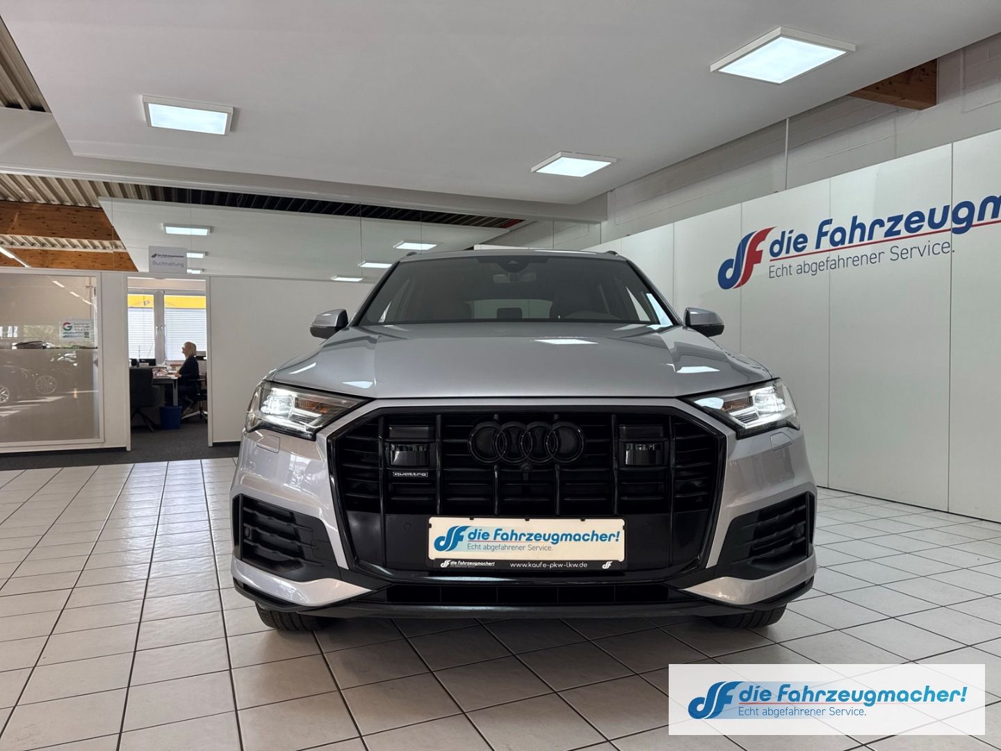 Fahrzeugabbildung Audi Q7 45 TDI quattro S-line Sportpaket LuftfeNiveau