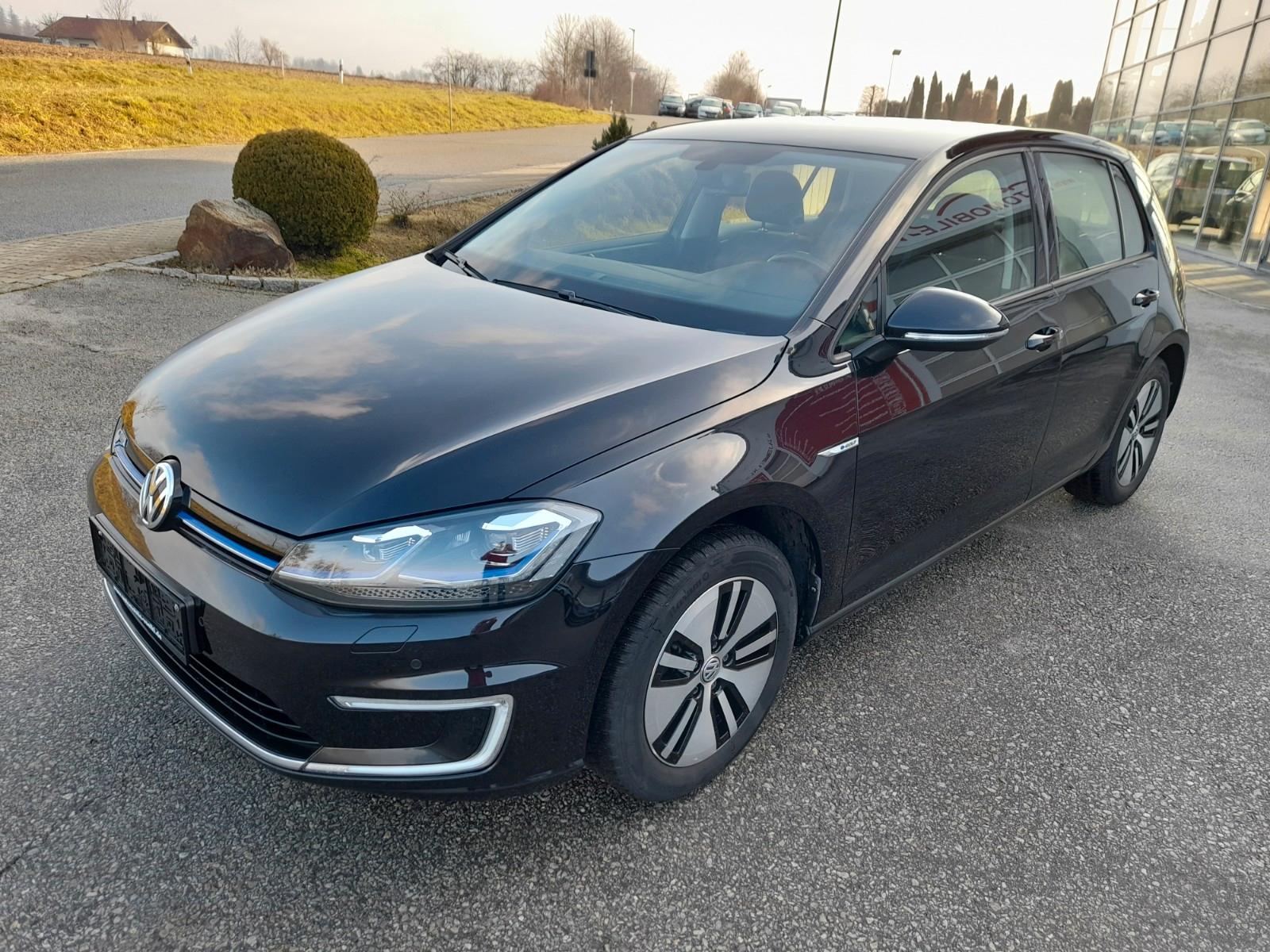 Volkswagen E-Golf Lim. LED/NAVI/SHZG/PDC/KLIMAAUTO
