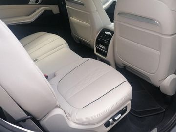 BMW X7 - 11