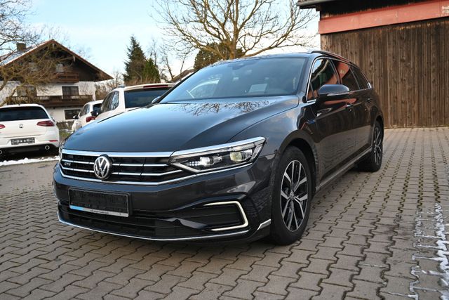 Volkswagen Passat Variant GTE/Voll/R-Line/Pano/AHK/Matrix