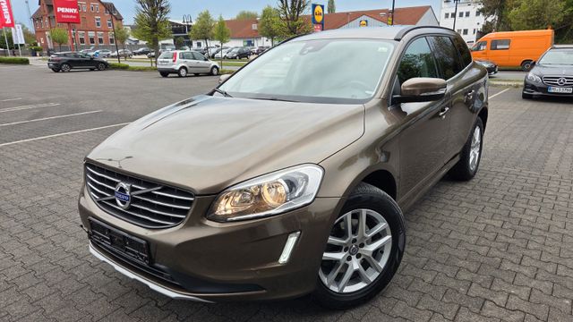 Volvo XC60Momentum2.0d-AUTOM-190PS!AHK+KAMER+NAV+LEDER