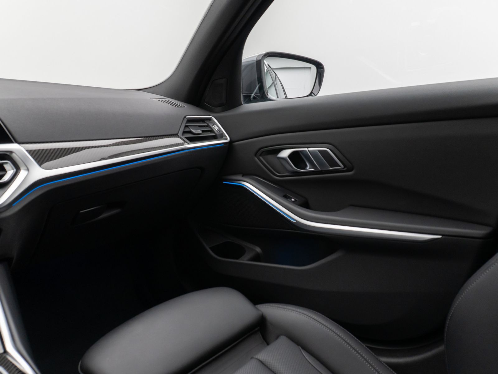 Fahrzeugabbildung BMW 320e M Sport HiFi DAB PDC Fernlichtassist 19Zoll