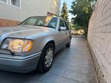 Mercedes-Benz Mercedes Benz W 124 E 420 - Mercedes-Benz E 420 mit Benzin-Antrieb